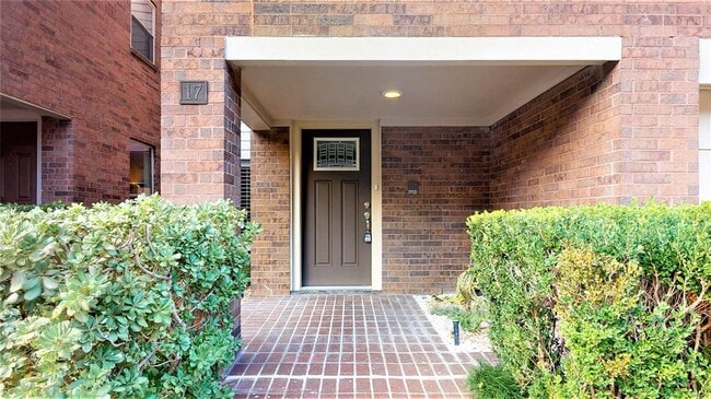 Building Photo - 4722 Post Oak Timber Dr