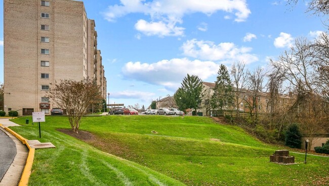 Foto del edificio - 12001 Old Columbia Pike