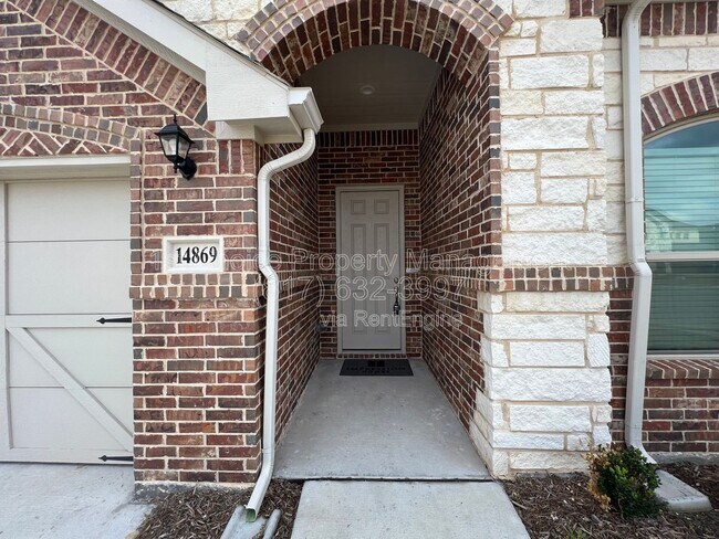 Building Photo - 14869 Nightmist Rd