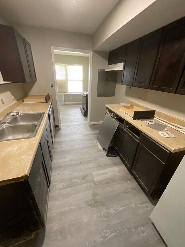 Foto del edificio - 1229 W 29th St