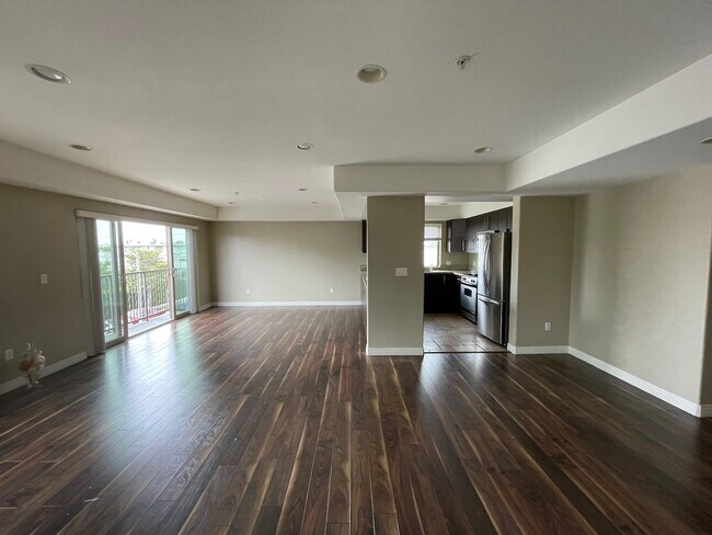 LIVING ROOM - 1537 S Holt Ave