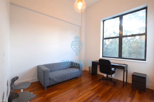 Foto del edificio - 4011 Fillmore Ave