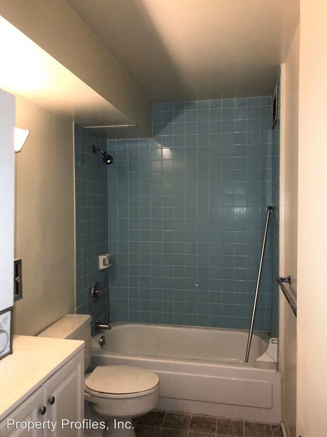 Building Photo - 757 Kinalau Pl