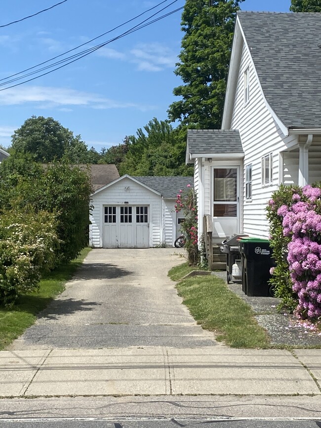 1 car garage w/ power - 50 Oak St