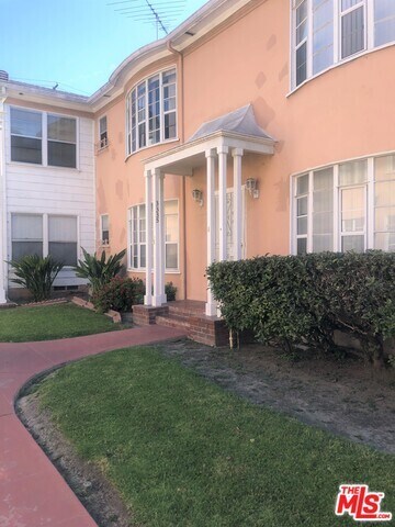 Foto del edificio - 3335 Stocker St