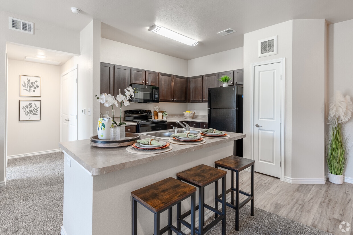 Primary Photo - Hutchins Gateway Apartments