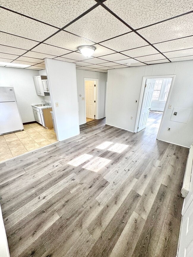 Building Photo - 295 S 14th St