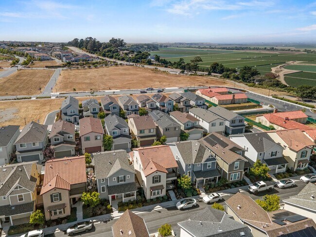 Foto del edificio - 3 Bed, 3 Bath East Garrison