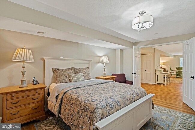 Building Photo - 12157 Darnley Rd