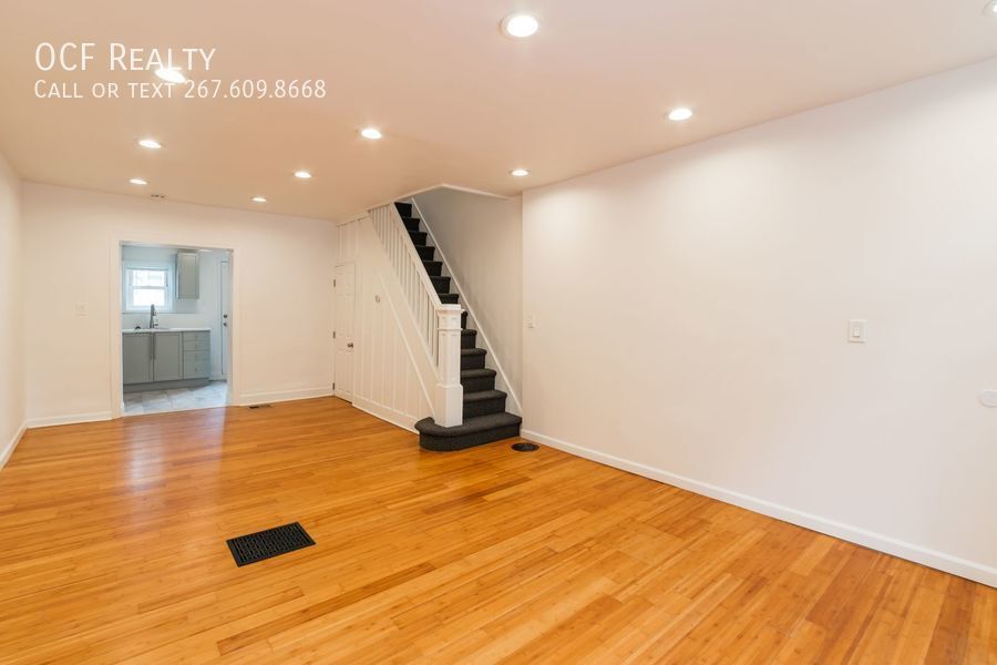 Primary Photo - 2 Bed Point Breeze Townhouse
