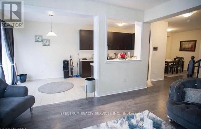 Photo du bâtiment - 96 Warner Ln