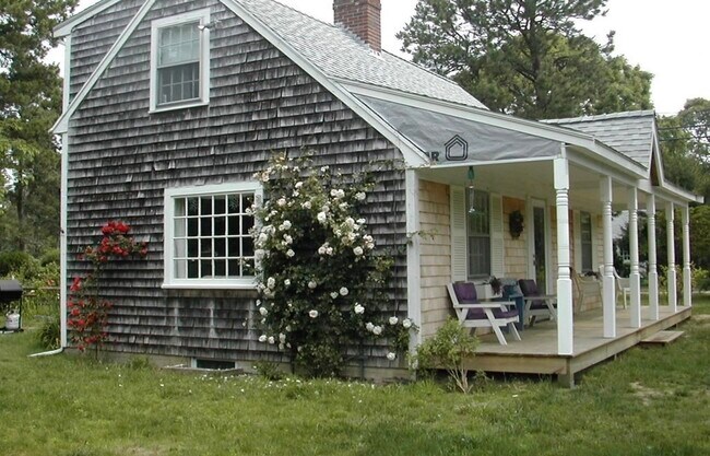 Building Photo - 55 Pine Cone Dr