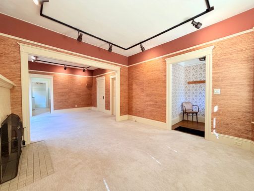 Foto del edificio - Charming & Historic Queen Anne Home - 1 Bedroom with Tons of Bonus Space!