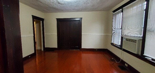 Foto del edificio - 2950 Kling Ave