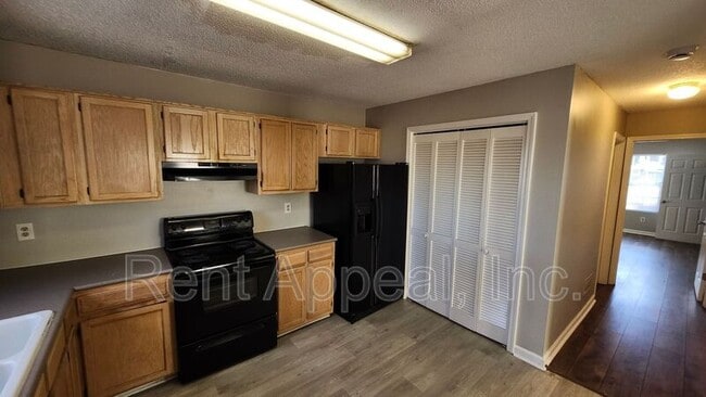 Building Photo - 4143 Lake Mist Dr NW