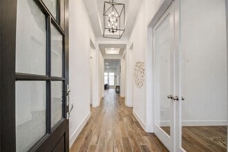 Building Photo - 3011 Hbr Spg Wy