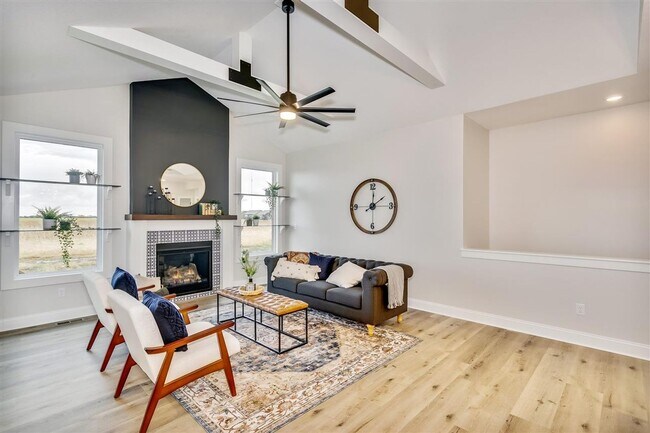 Building Photo - Executive Rental in Andover School District
