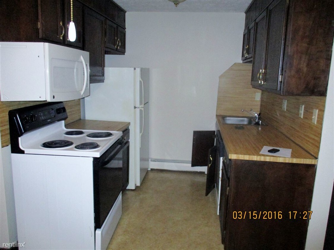 3 Regan St, Vernon Rockville, CT 06066 Condo for Rent in Vernon