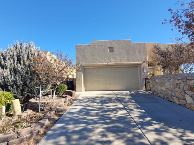 Foto del edificio - MARCH 2026 FREE! Spacious Home in Del Prado with pool access