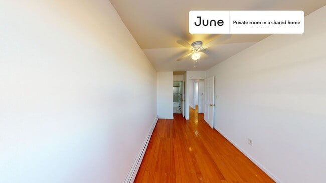 Foto del edificio - Room in Shared 2 bed/2 bath home