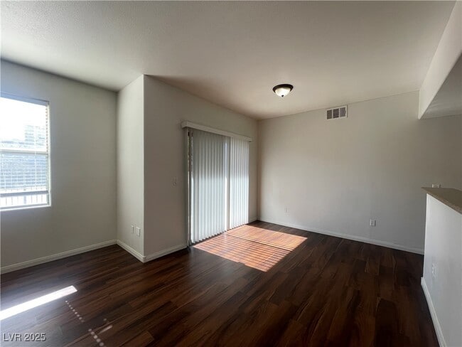 Building Photo - 8000 W Badura Ave