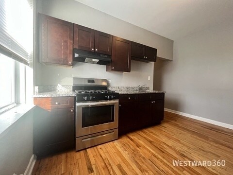 Foto del edificio - 3903 W Jackson Blvd
