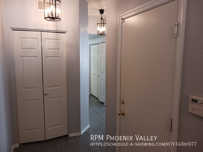 Foto del edificio - Charming Phoenix 3 Bed / 2.5 Bath Townhome...