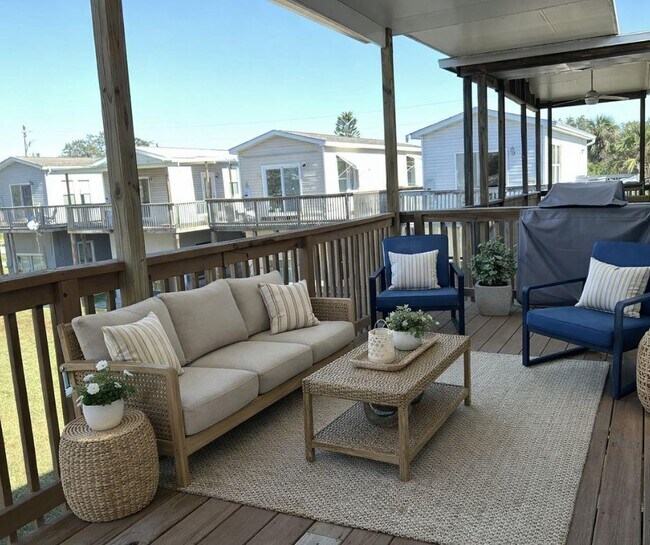 Building Photo - 6745 Hudson Ave