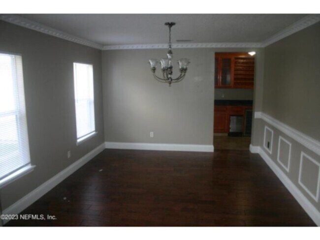 Foto del edificio - Beautiful, spacious 5/3 home