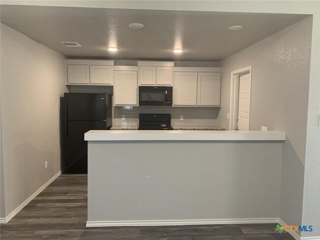 Building Photo - 716 B Kimble Dr