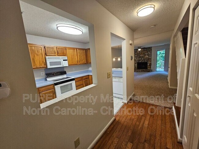 Building Photo - 6311 Windsor Gate Ln