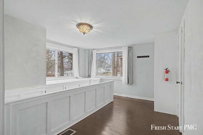 Building Photo - Charm Meets Modern Living in the Heart of Stanton