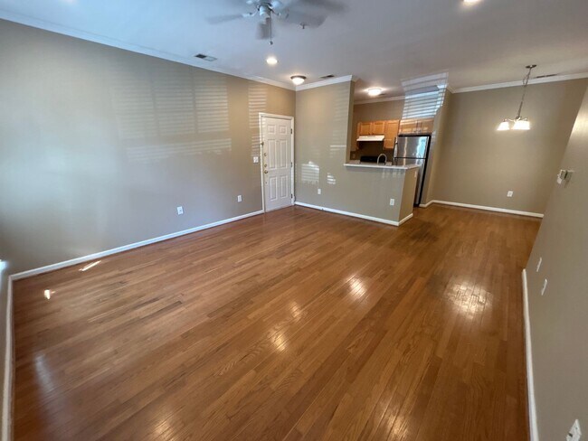 Building Photo - 1 Bedroom | 1.5 Bathroom Ground Level Rale...