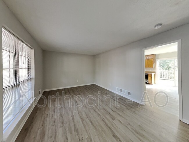 Building Photo - 6978 Cedar Dr