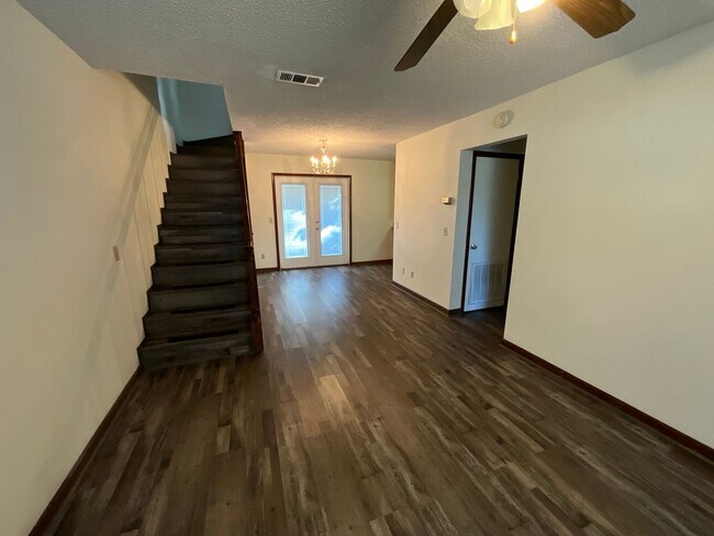 Foto del edificio - 2 Bedroom 2 Bath Townhouse