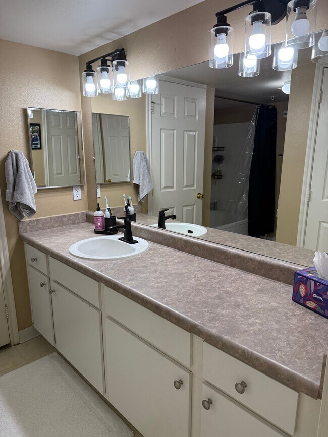 Foto del edificio - 12884 Ironstone Way
