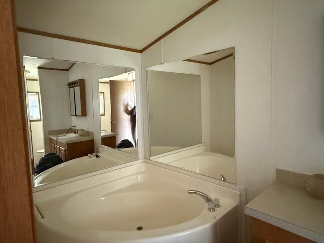 Baño principal - 21 Mill St