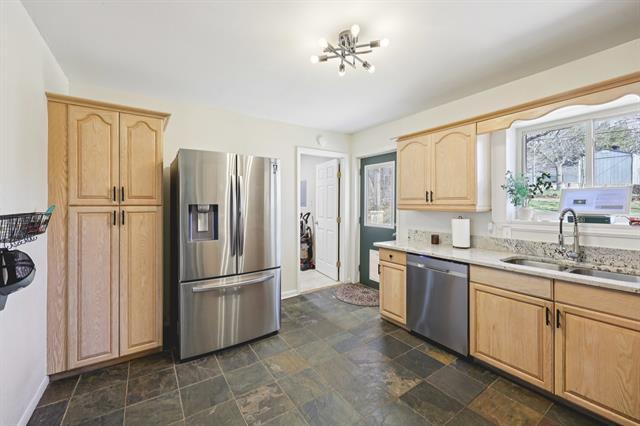 Foto del edificio - 1507 Briarwood Blvd