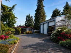 Building Photo - 922 Rees Hill Rd SE