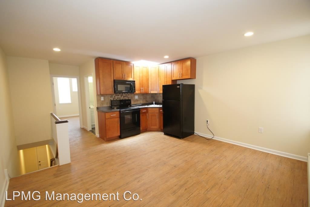 Primary Photo - 7008 Forrest Ave