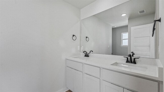 Building Photo - 1713 Cuppett Cir
