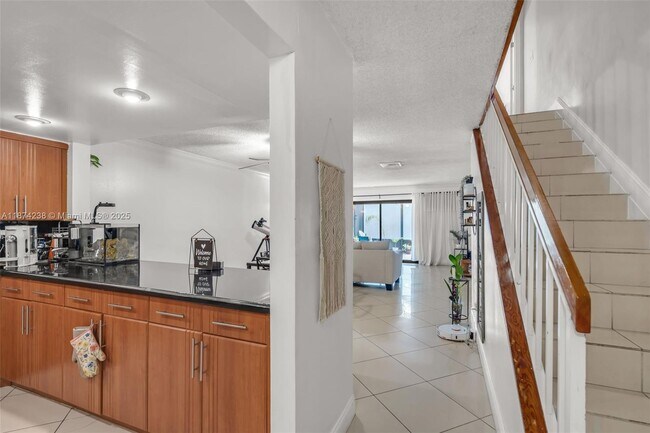 Foto del edificio - 10190 NW 41st St