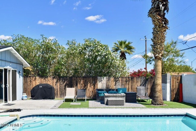 Foto del edificio - 7635 E Verde Ln