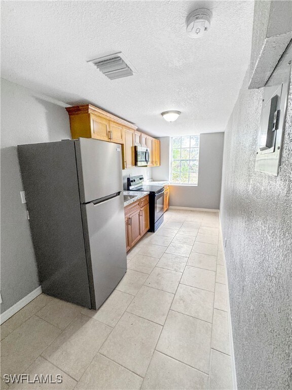 Foto del edificio - 15206 Stringfellow Rd