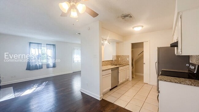 Foto del edificio - 900 Taulbee Ln