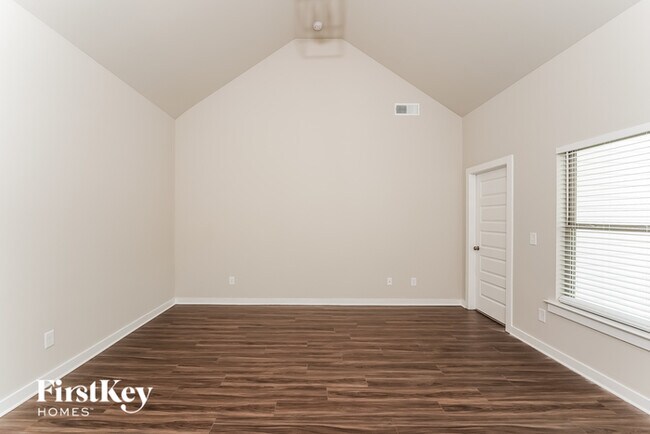 Building Photo - 1360 Brookhaven Dr