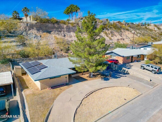 Foto del edificio - 4217 Canterbury Dr