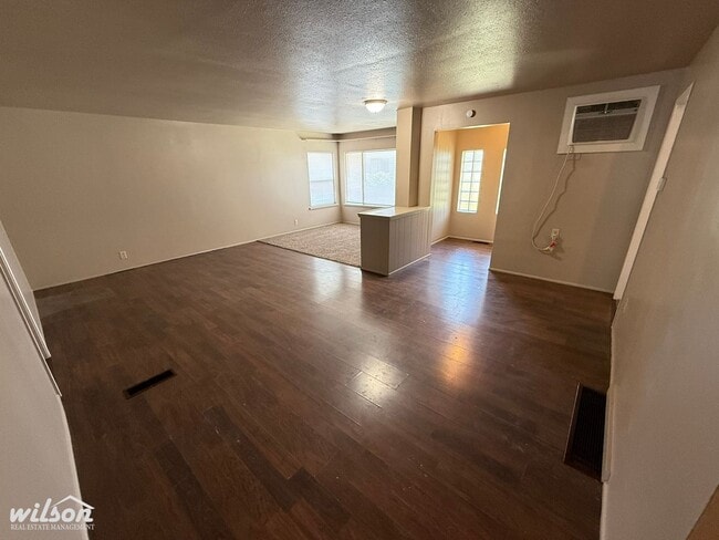 Building Photo - Spacious 3-Bedroom - 2-Bath Home with Bonu...