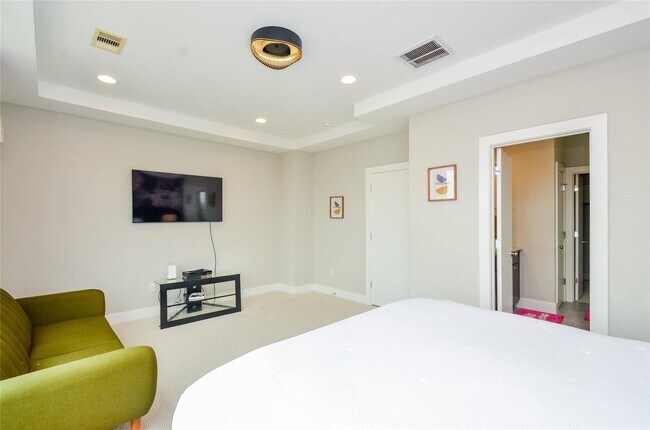 Building Photo - 3804 Leeland St