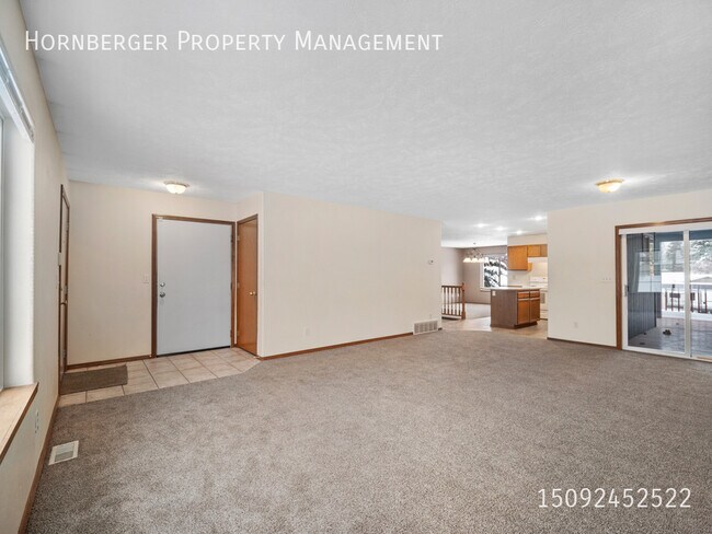 Foto del edificio - 8809 N Pamela St